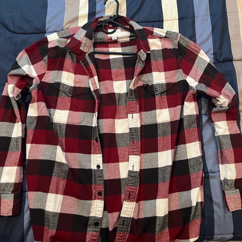 XL American Eagle button down long sleeve